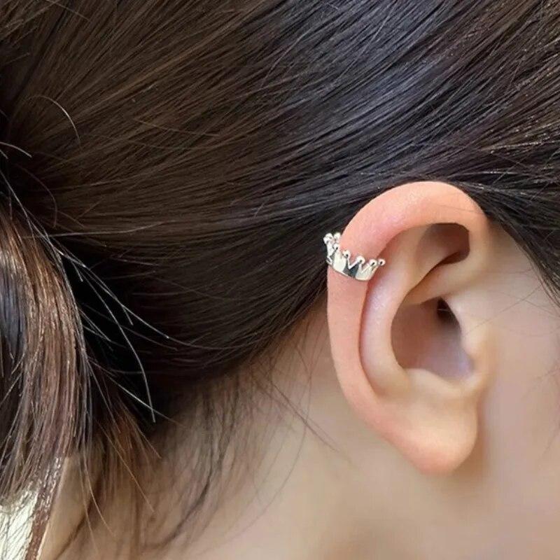 ANENJERY French Retro Romantic Crown Shaped Clip Earrings for Women New Style Trendy Jewelry Wedding Party Jewelry Accessory