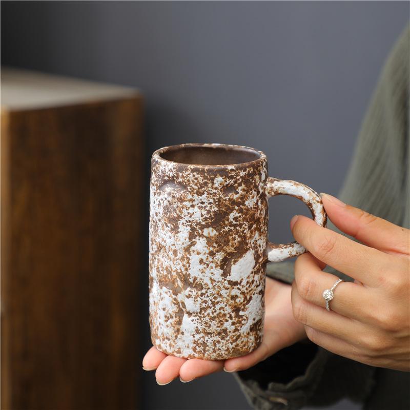 Cană Ceramică cu Glazură Schimbată în Cuptor Aprovizionare Personalitate Ceramică de Uz Casnic Ceramică Japoneză de Înaltă Calitate Ceramică Brută Cană de Apă Cană de Cafea Retro