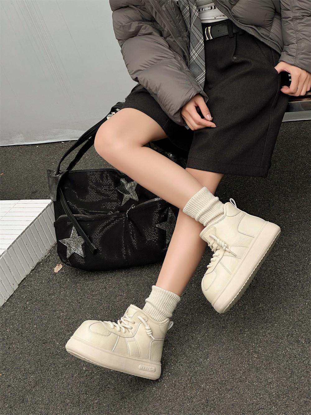 

Новые кожаные мартинсы на толстой подошве женские универсальные повседневные короткие ботинки с внутренней высотой и тонкие бархатные хлопковые туфли тренд 40