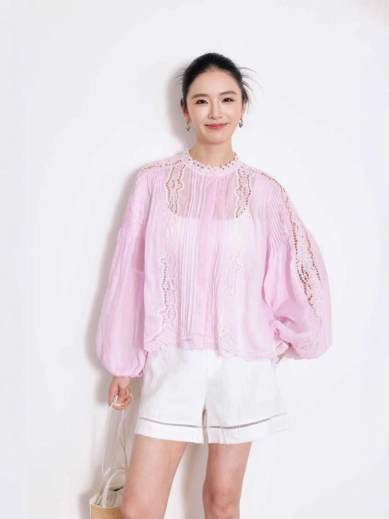 2026 Spring French White Lace Shirt with Loose Lantern Sleeves and Hollow Embroidery