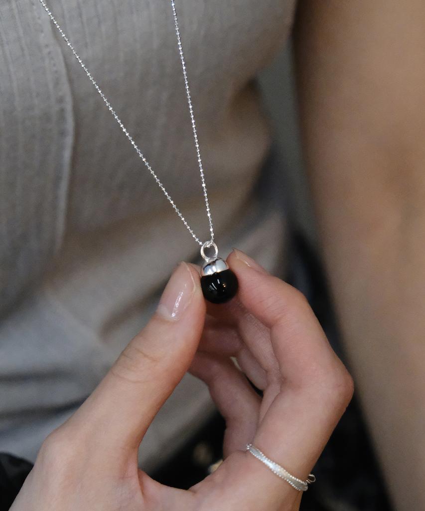 Poetryhaus Black Onyx Long Necklace
