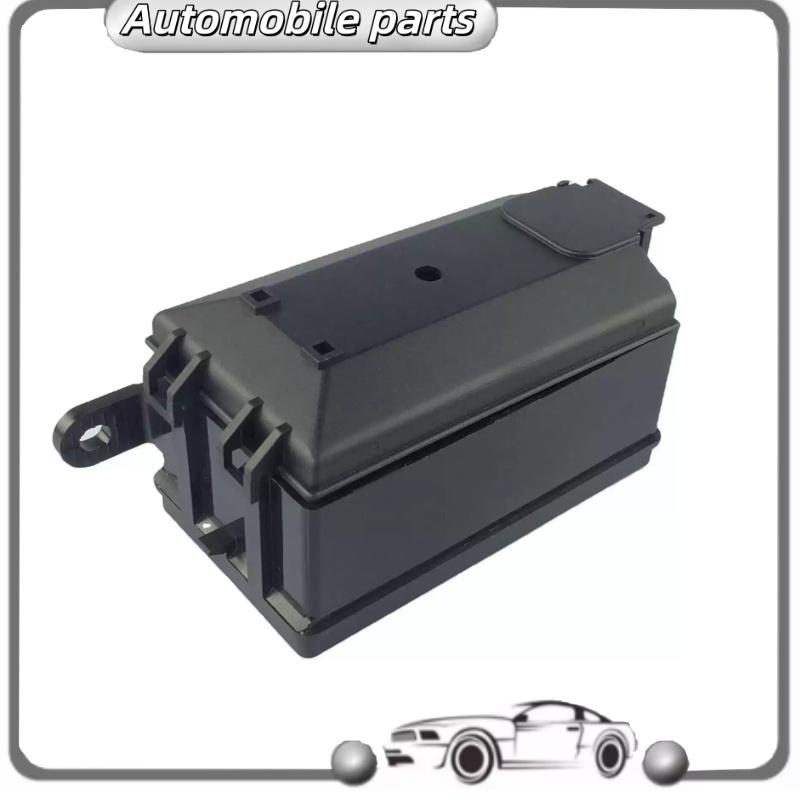 Multi-Channel Fuse Box For Recreational Vehicles And 6-Channel Fuse Box With Terminals For Off-Road Vehicle Modification Multi-channel fuse b