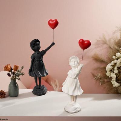 Escultura de Chica con Globos de Corazón Inspirada en Banksy - Decoración de Resina Estilo Europeo para Sala de Estar