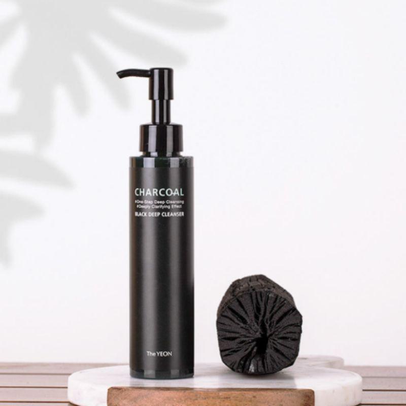 

The YEON Black Pore Reverse Cleanser Charcoal Deep Cleansing Foam Oil Control Pore Care Face Wash 150ml K-Beauty