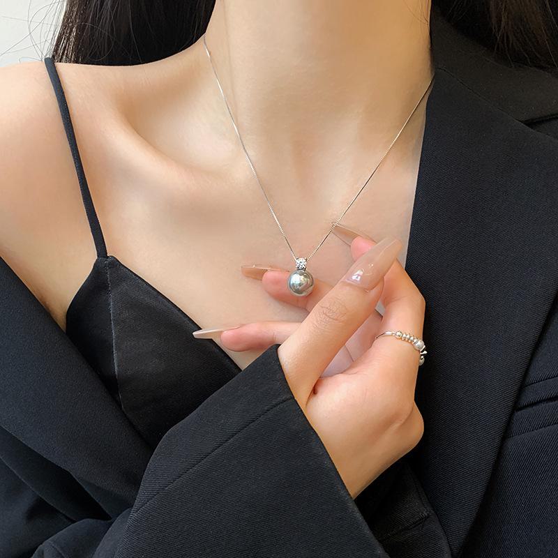 Xiao Xiangfeng Pearl Earrings & Zircon Pendant Necklace Set for Women - Hemp Gray, White, 5A Grade