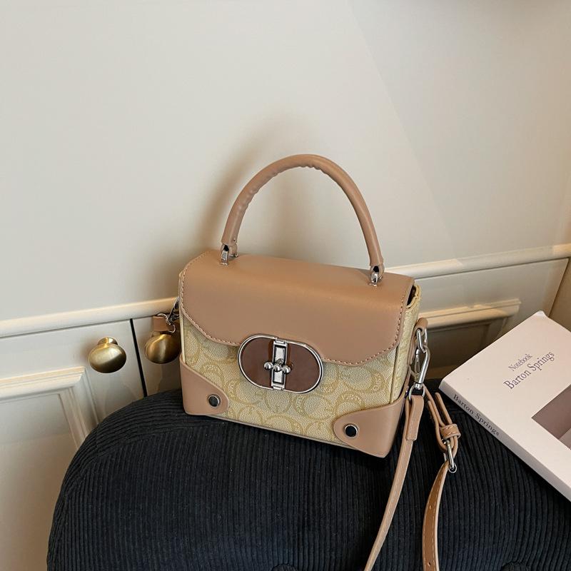 

Women s bag new printed fashion trend messenger bag retro versatile shoulder handbag small square bag хаки