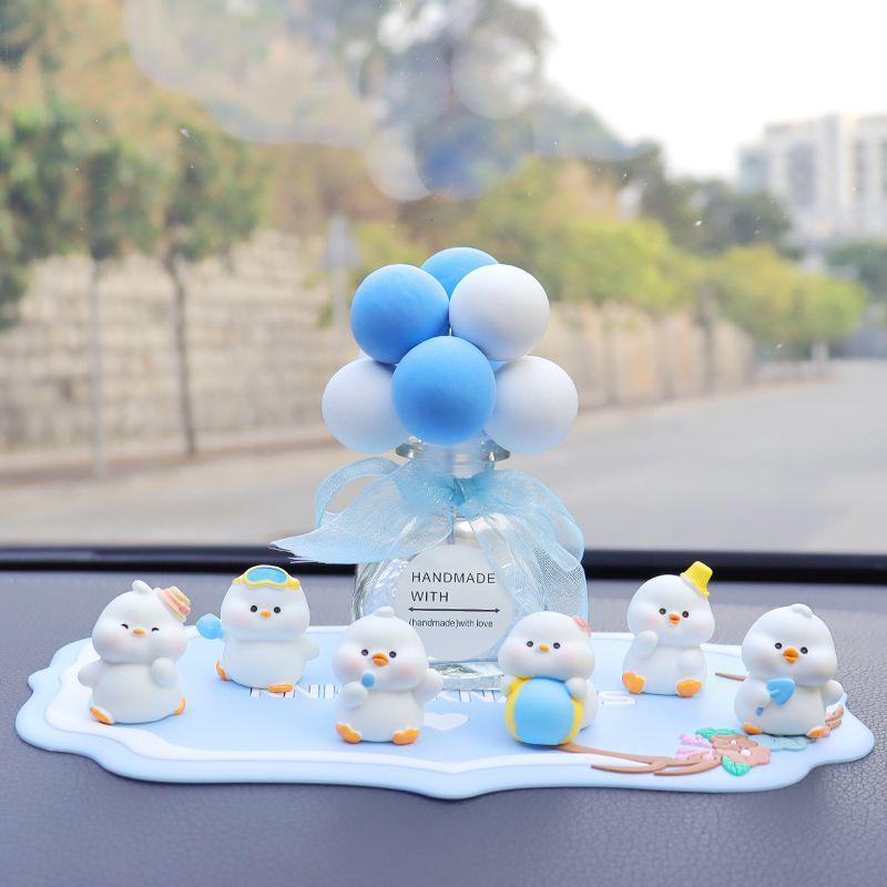 Cute Cartoon Duck Car Ornaments: Creative Interior Accessories