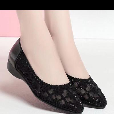 Echt weiche Ledertasche Kopf Sandalen Damen Frühling Sommer flacher Boden hohle Einzelschuhe Mesh niedriger Absatz Mutterschuhe große Größe mittelalte Frauen