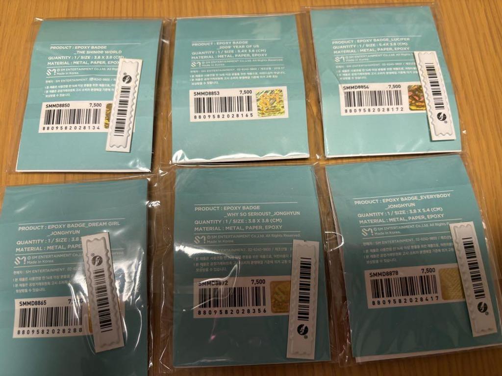 [USED] SHINee Korean Official Goods EPOXY BADGE