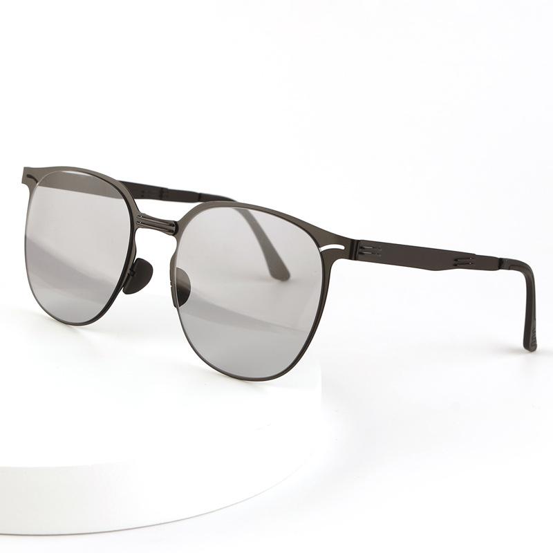 New fashionable folding sunglasses female spice girl street shot driving special anti-ultraviolet sunglasses male