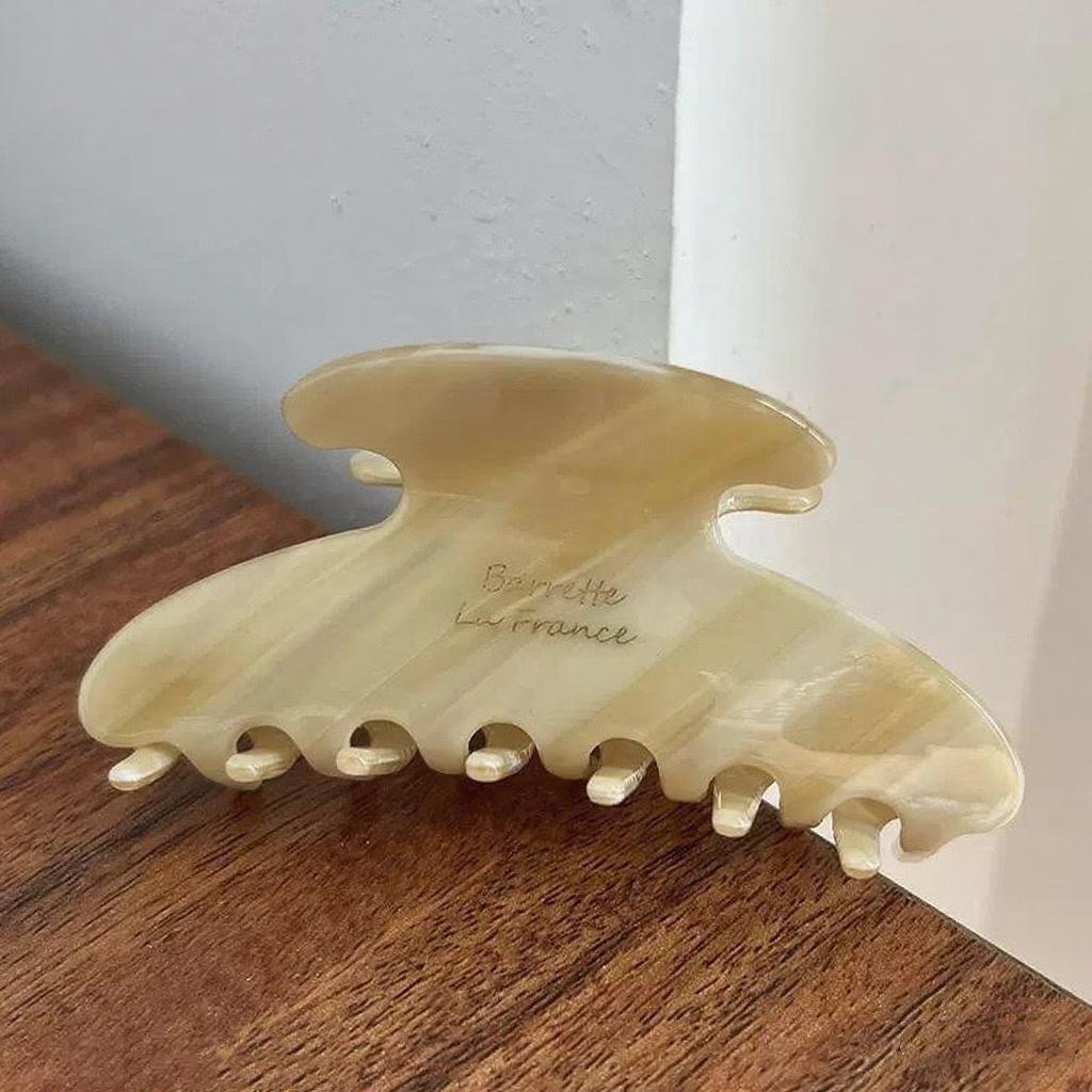 1Pc Elegant Vintage French Hair Clip Two-Tone with Wood Grain & Marbled Design Perfect for Casual Daily Dressing Cute Hair Clips