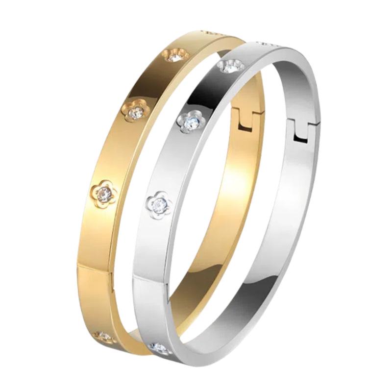 Women's Four-Leaf Clover Titanium Steel Bracelet with Inlaid Diamonds - Fashionable, Non-Fading Jewelry