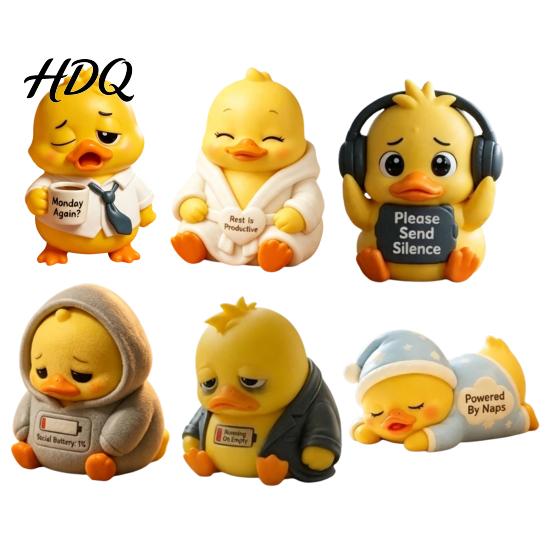 Emotional Support Duck Figurine Figurine Resin Yellow Ornament Artistic Decoration Cute Statue for Home Office Desk Decor Ornament