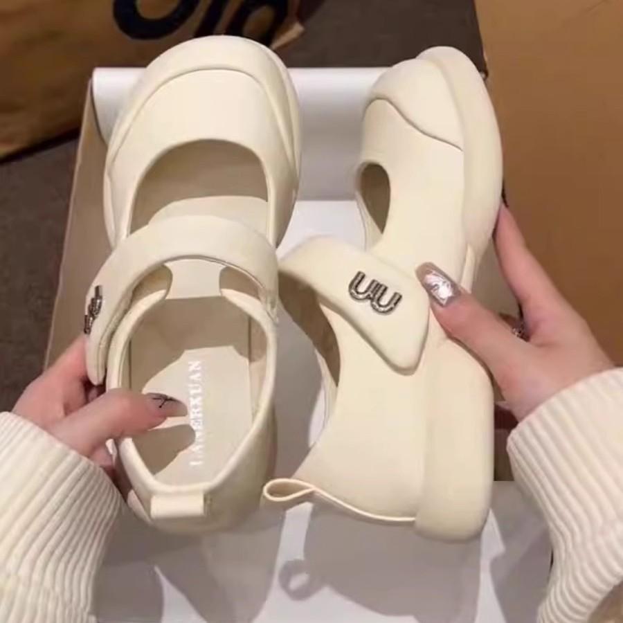 2025 new French Mary Jane shoes women's summer shallow mouth soft sole small fragrant wind student Velcro bag head sandals women