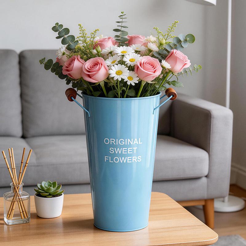 Blue Wooden Handle Decorative Tin Flower Bucket for Fresh Arranging - High Capacity Watering & Displaying Iron Bucket