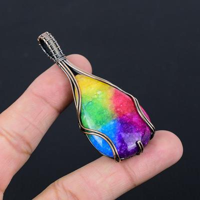 Regalo di gioielli con ciondolo fatto a mano avvolto in filo di rame puro con pietra preziosa di quarzo solare arcobaleno per lei