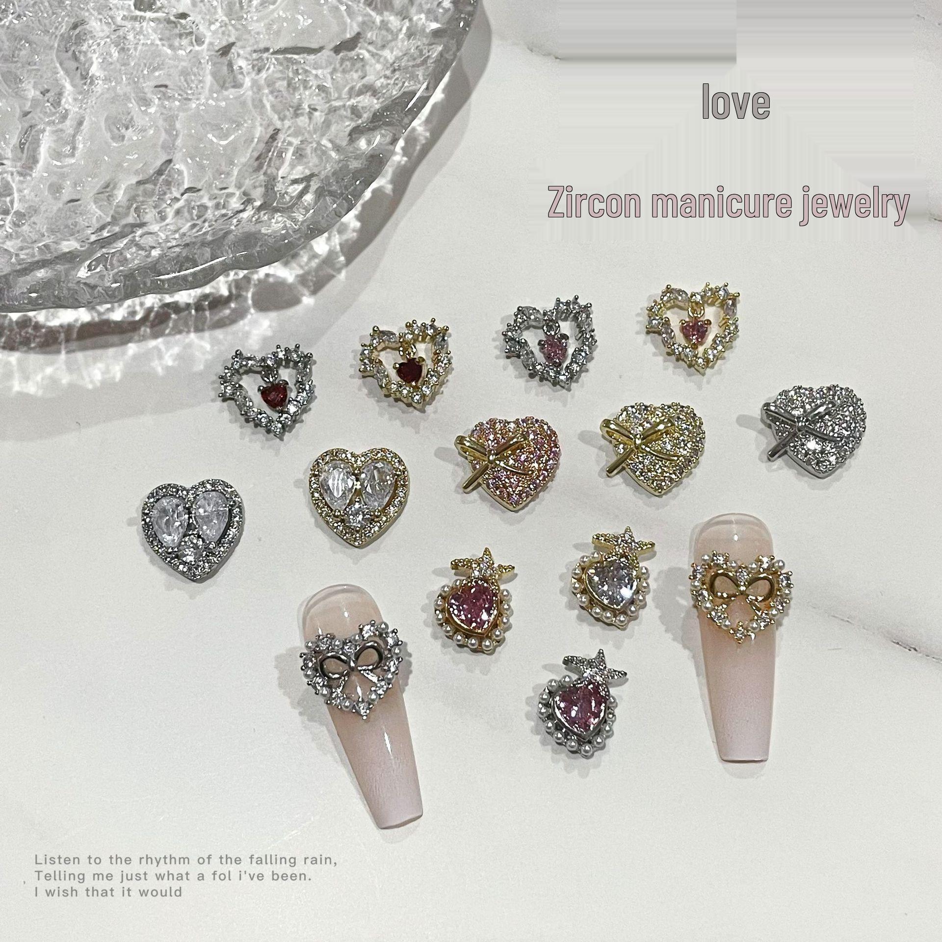 

Rhinestone 82 Jewelry: Colorful Heart DIY Nail Accessories with Color Retention and Zircon Manicure Patches
