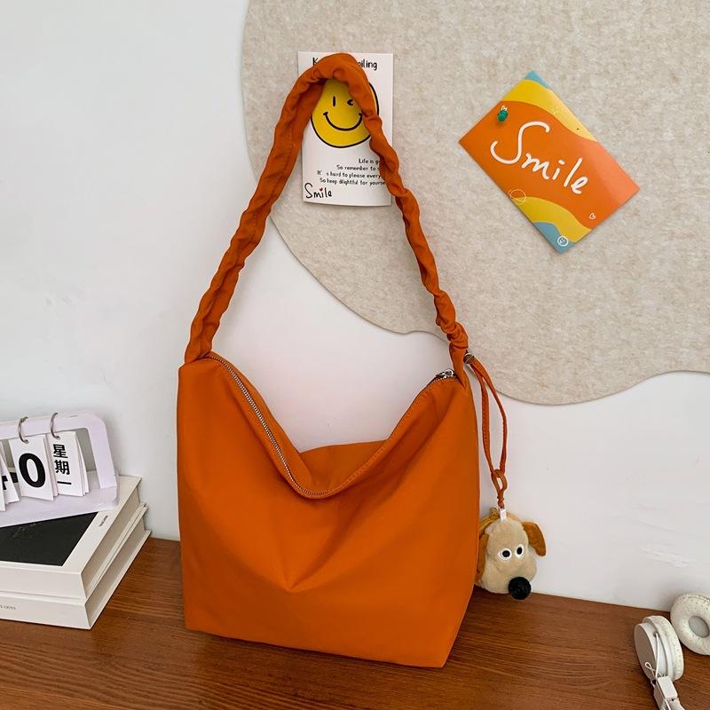 2025 New Fashion Spring and Summer Fashion Retro Solid Color Large Capacity Tote Bag Commuter Niche Shoulder Messenger Bag