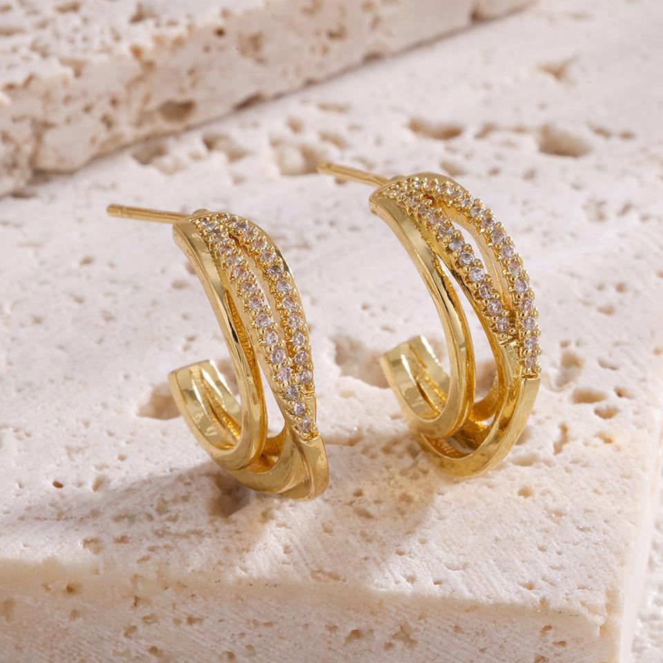 ZAKOL Niche Design Shiny Zircon Inlaid Stud Earrings for Women Fashion Sliver Gold Color CC-shaped Earring Accessories