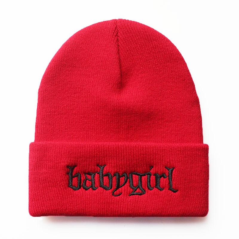 

Babygirl Embroidered knitted hat, winter warm pullover hip-hop hat, woolen hat, cold weather hat for men and women, autumn and winter Adjustable красный