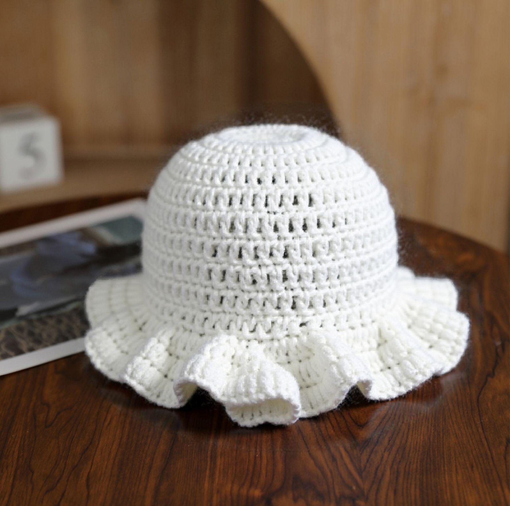 

Women Knitted Hats Solid-color Ruffled Handmade Hats Outdoor Autumn Winter Hot Selling Hats Ouerwear Fashion Streetwear Caps белый