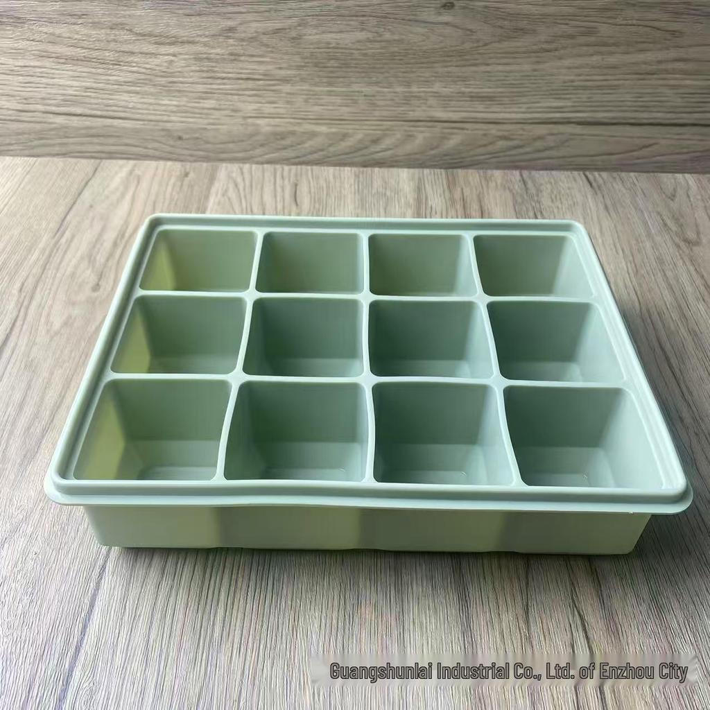 Silicone Ice Cube Tray with Lid: 4-Grid Frozen Soup & Food Storage Box