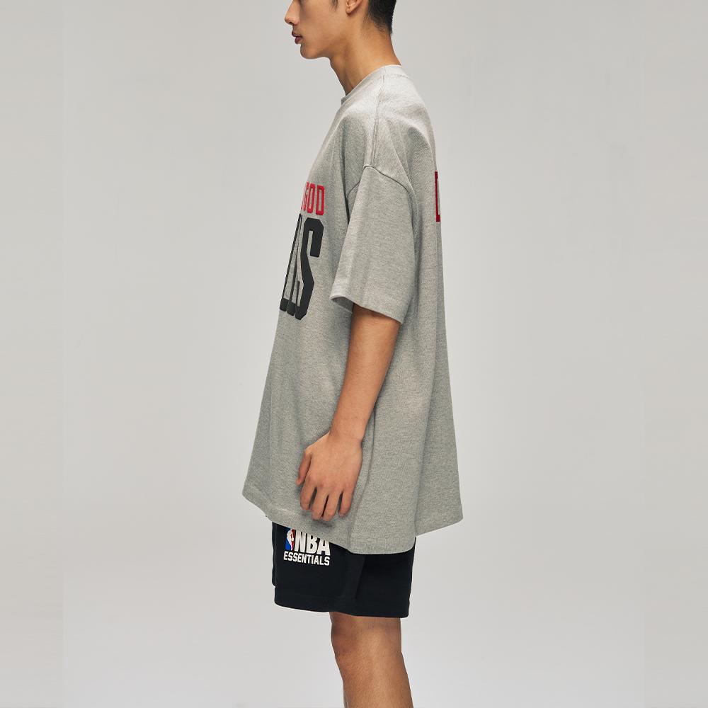 Fear of God Essentials Bulls 90s Tee Concrete Heather Men Tops Grey 125NB252006F