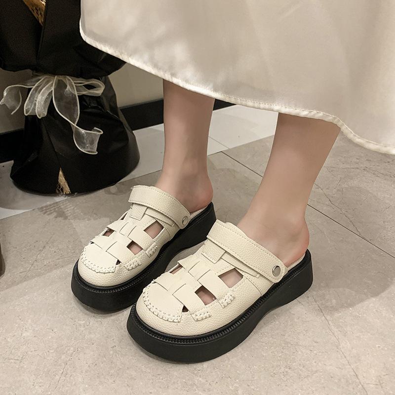 Thick-soled two-wear hollowed-out bag head sandals for women's 2025 summer new hole pig cage Mori Roman half slippers outside