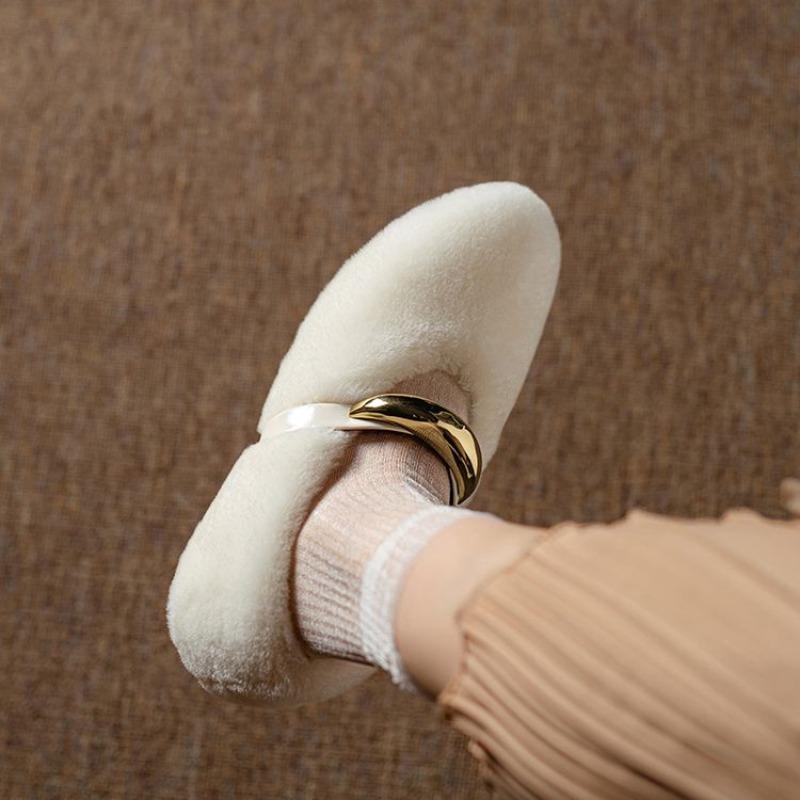 Fashion New Rivet Pearl Sheep Fur One piece Retro Suede Single Shoes Girls Cute Round Head Mary Jane Suede Warm Women's Shoes Size 40