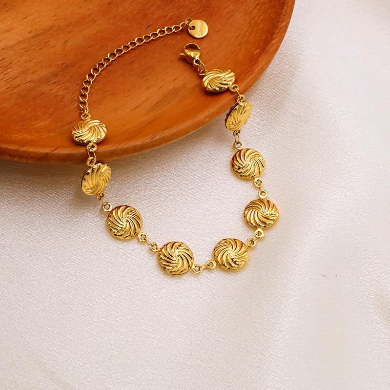 French Jewelry Set Neutral Wind Men'S And Women'S Same Spinning Cyclone Pendant Hip Hop Stainless Steel Hollow Jewelry