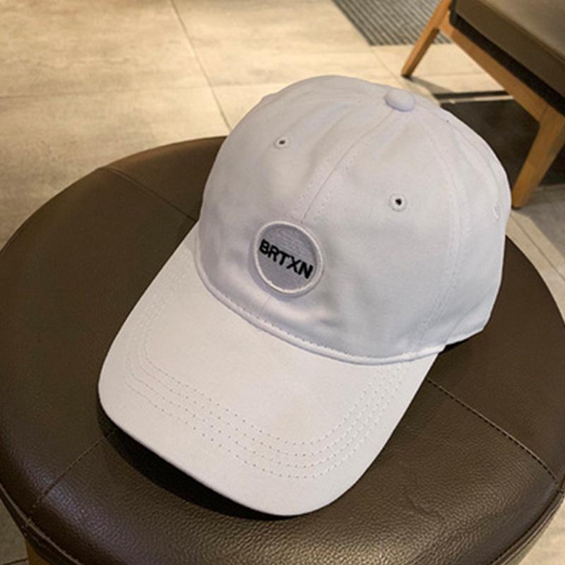 Trendy Women's Korean Style Sun Protective Baseball Cap with Japanese Duck Tongue Design and Round Label