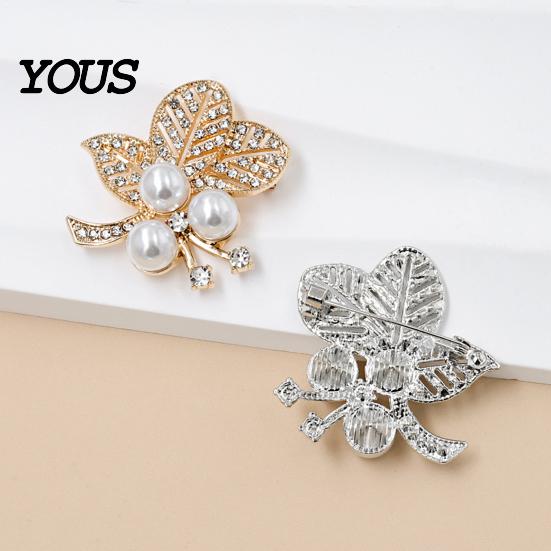 Secure Clasp Brooch Faux Pearl Rhinestone Leaf Brooch, Alloy Hollow Leaves Lapel Lightweight Metal Pin Pin, Sweater Cardigan Coat Suit Clothing