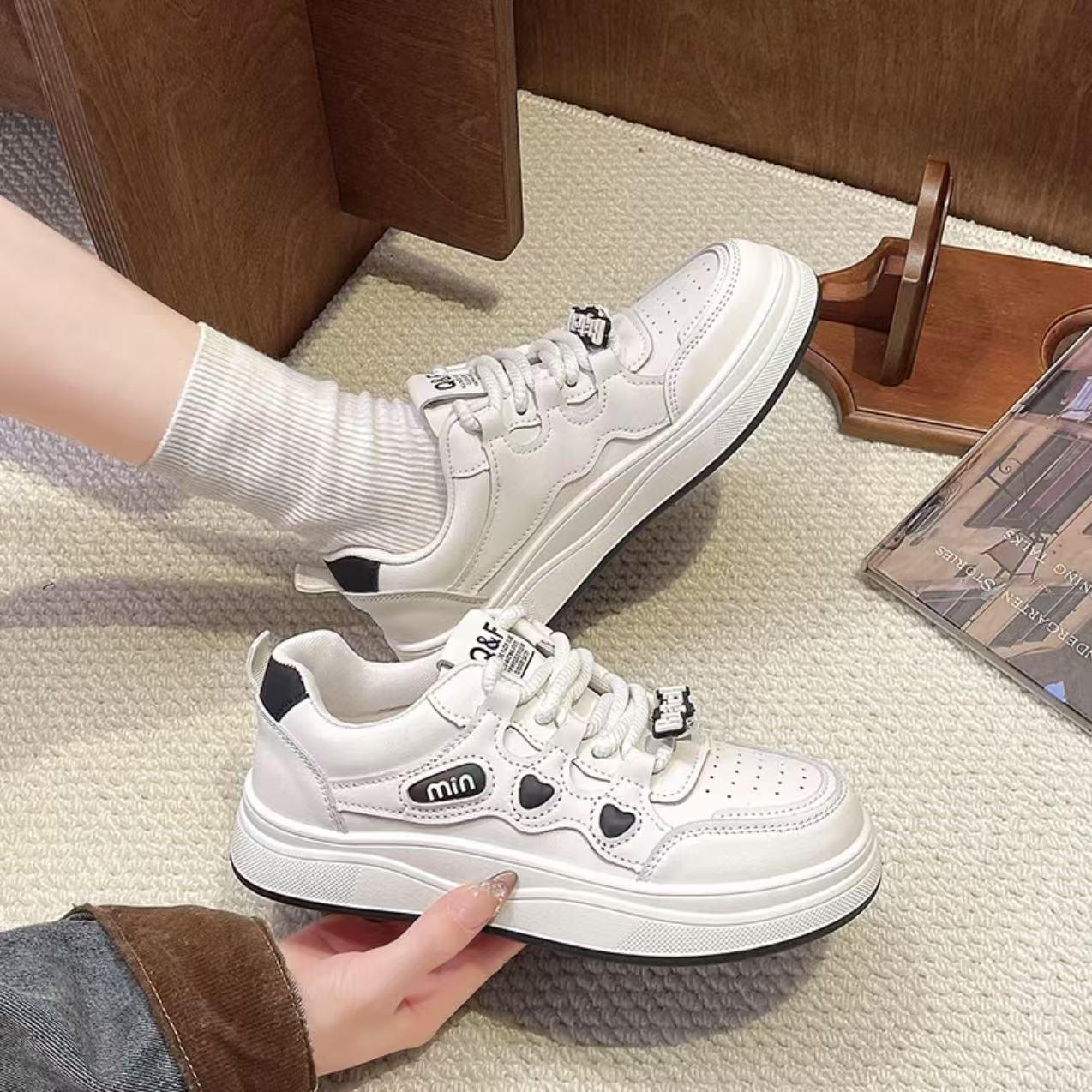 

Обувь популярная платформа белая обувь 2025 весна новая удобная повседневная универсальная модная спортивная обувь для скейтборда женская 40 чёрный