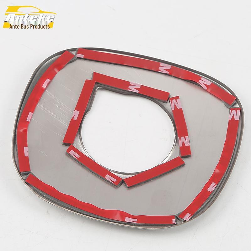 Akcesoria samochodowe XC60: Listwy dekoracyjne kierownicy, konsoli i deski rozdzielczej dla 18 modeli.