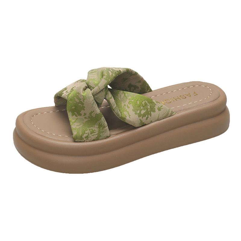 Hausschuhe Damen Sommer Draußen 2025 neu hochwertig mit Rock Plateau Strandsandalen Mode Schwangere Ein-Wort-Sandalen