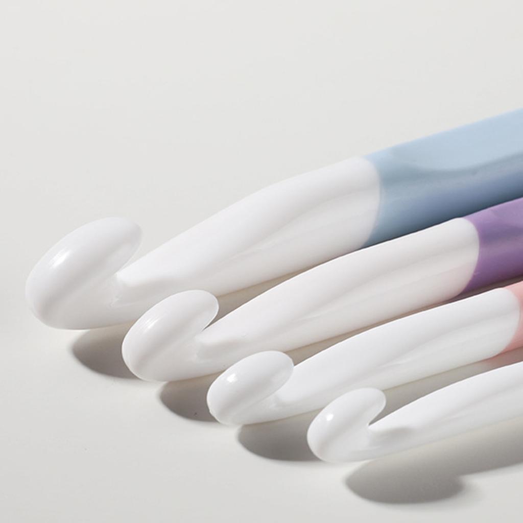 ABS Plastic Crochet Hook 8Mm 10Mm 12Mm 15Mm With Marking Ring And Sweater Needle Plastic Knitted Scarf Cap Toy Set 4 Pieces