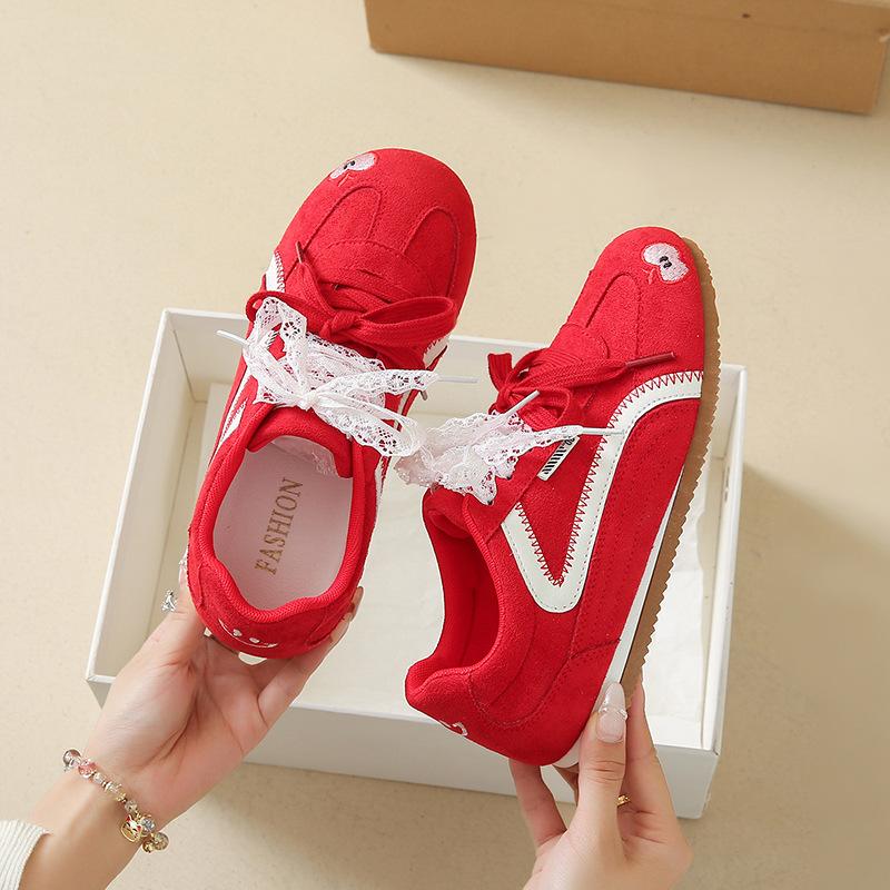 

Retro ballet training shoes women s 2025 spring and summer new student sweet wind lace shoelaces flat sports and leisure shoes 35 красный