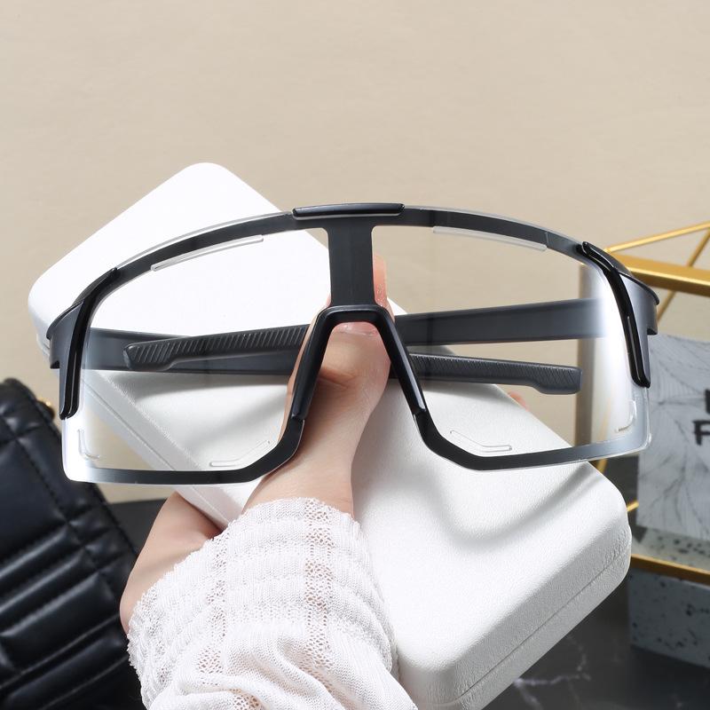 Odporne na uderzenia Okulary przeciwsłoneczne do sportów outdoorowych: Duża Rama, Antyrefleksyjna, Ochrona Przeciwsłoneczna i Modny Design do Kolarstwa i Narciarstwa.