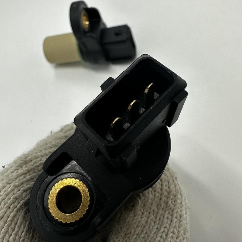 1pc Engine Camshaft Position Sensor 3935022600 for DODGE ATTITUDE 2009,for DODGE VERNA 2004-2006,for HYUNDAI ACCENT 2001-2006