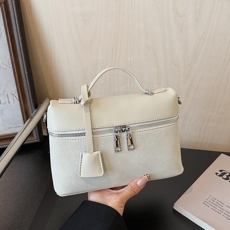 

High-quality textured handbag, simple and stylish, fashiable shoulder bag, versatile crossbody bag for commuting Extra Large белый