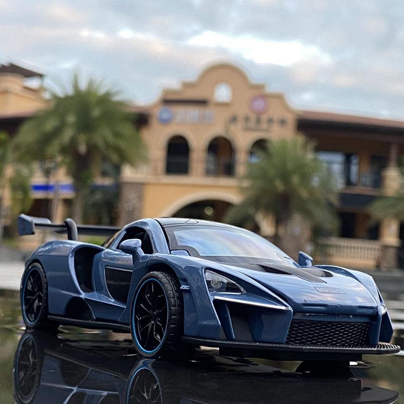 1/32 McLaren Senna Alloy Sports Car Model Diecast Metal Toy Vehicles Car Model Simulation Sound and Light Collection Kids Gifts