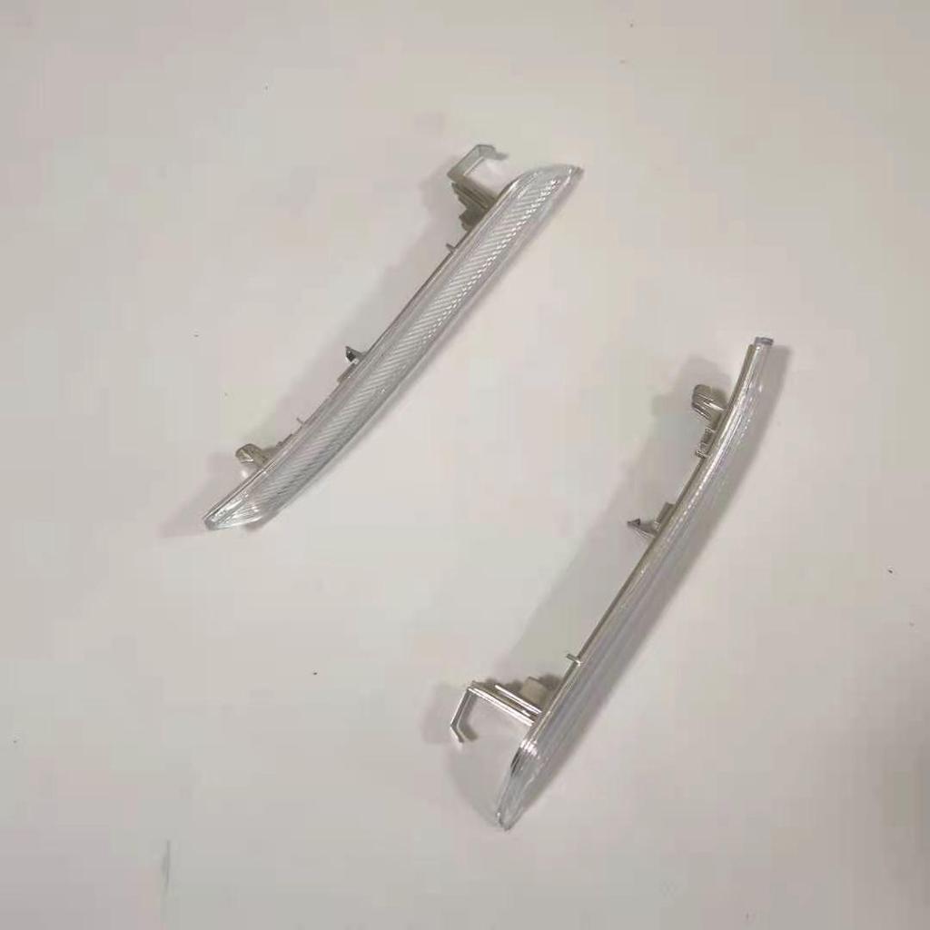 BMW X5/X6 White Reflector Side Marker Lights (Left & Right) 63147187087/63147187088