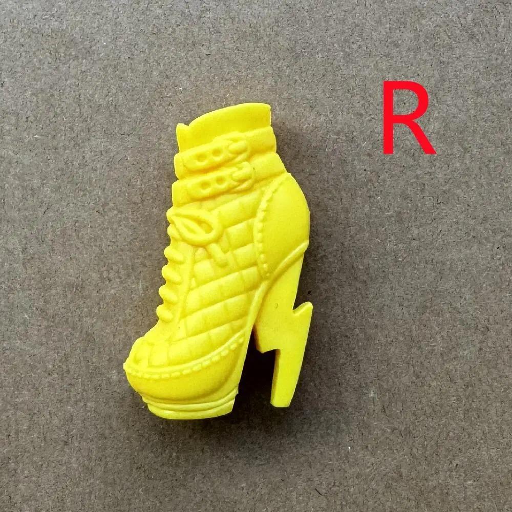 Chaussures Originales pour Poupées Monster Vêtement Unique Côté Unique T-shirt Jupe Veste