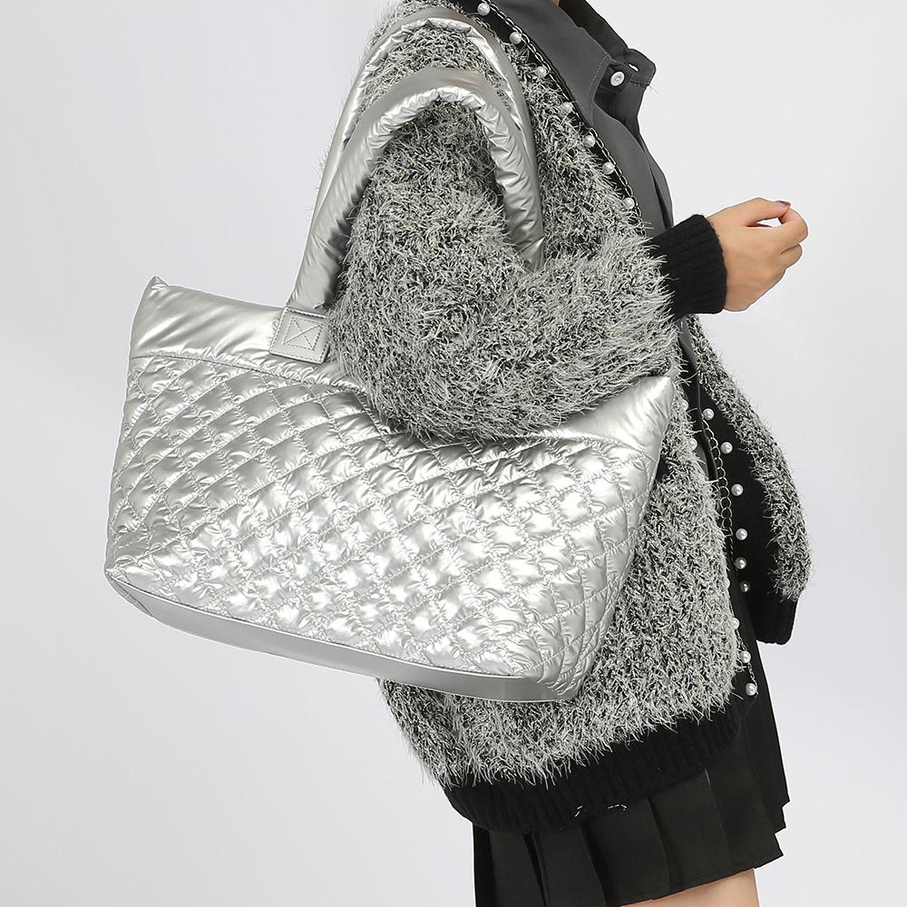 Tote bag for women, 2024 new model, large-capacity airy down bag, commuter shoulder and underarm bag
