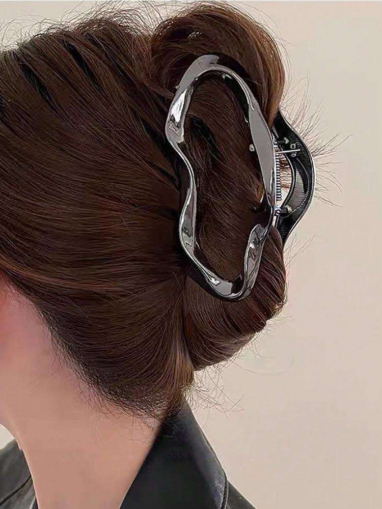 

Новые заколки-крабики с неровными линиями в виде облаков, высококлассные металлические заколки для волос, женские заколки-акулы для затылка, темпераментные головные уборы. чёрный