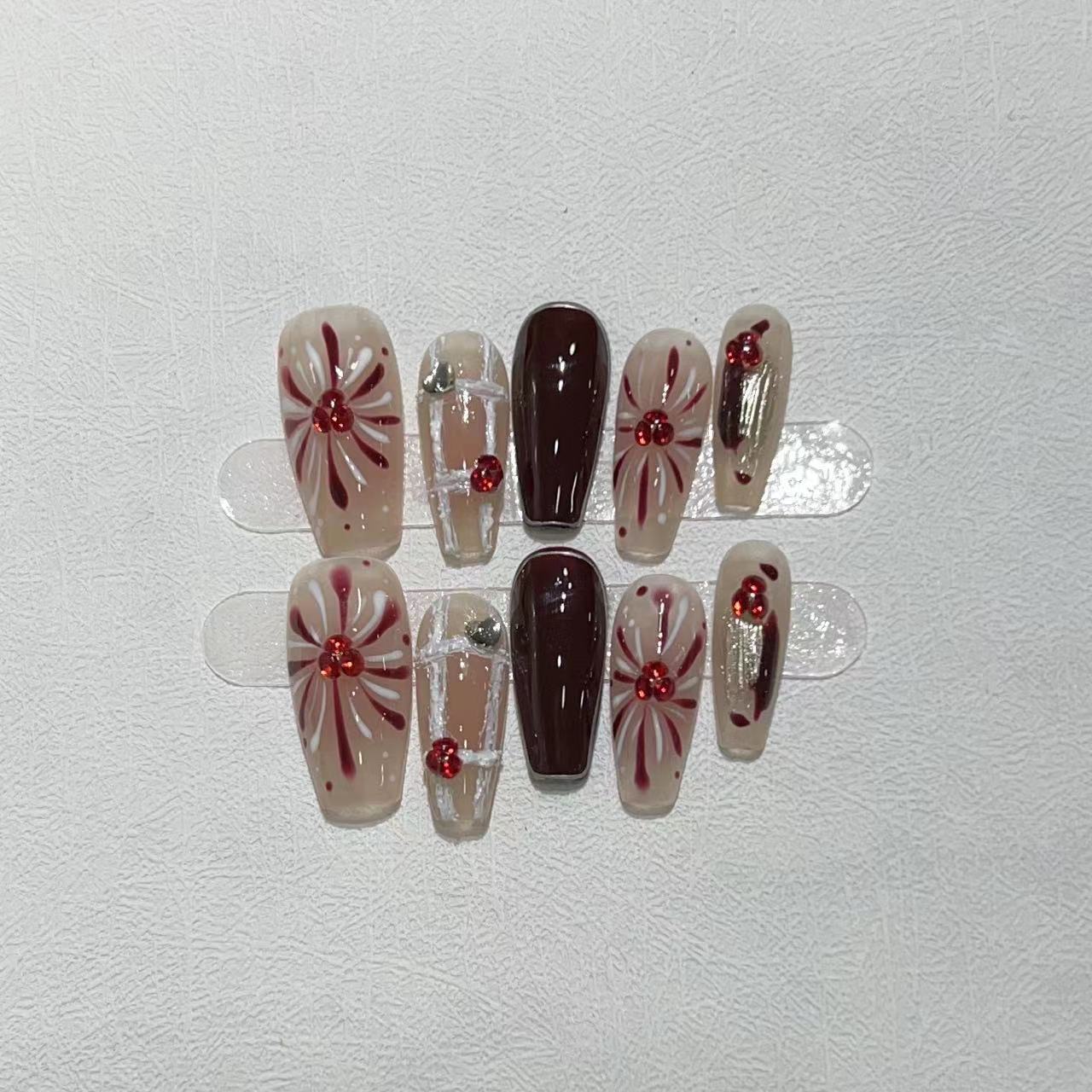 

Новогодний маникюр Чистые накладные ногти ручной работы Сладкий и крутой Горячая девочка Гипсовый пластырь Красный фейерверк Съемный Large L