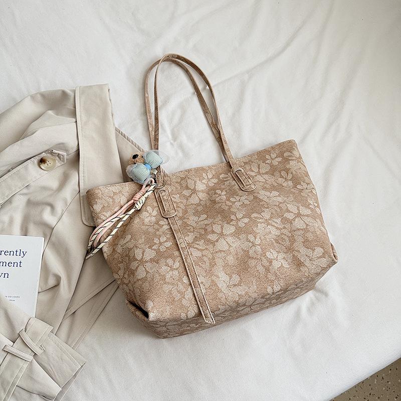 Tote Bag A Stylish Large Summer Bag Single-shoulder Bag A Fashionable Large-capacity Underarm Bag for Women's Commuting