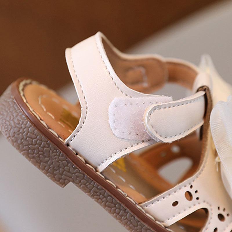 New Summer Style Children's Sandals for Baby Girls 0-1-2 Years Old, Hole Shoes with Closed-Toe and Bowknot, Princess Shoes.