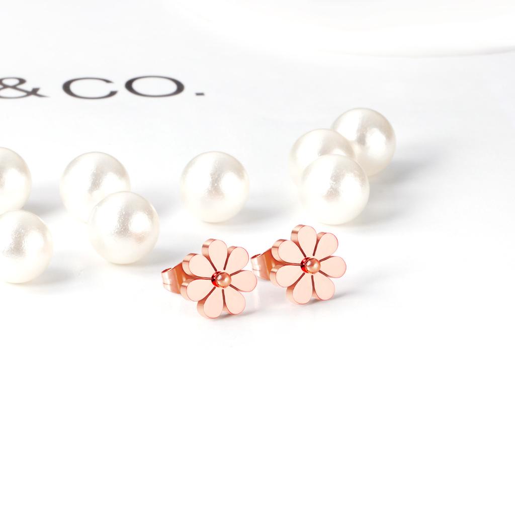 Earrings Small Daisy Stud Earrings Niche Design Temperament Flower Earrings Stainless Steel Plated 14K Gold Jewelry Women