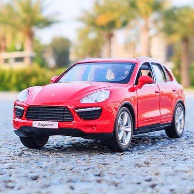 5 İnç Metal Araba Simülasyonu Döküm ve Oyuncak Araç Porsche Cayenne Lüks SUV RMZ şehir 1:Çocuklar İçin 36 Alaşım Model Hediyesi